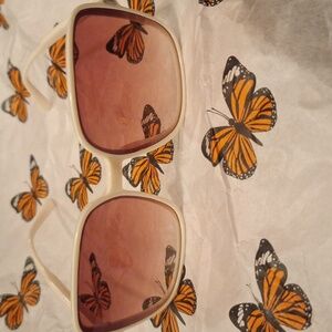 Elegant Cream Sunglasses with Rose Lenses